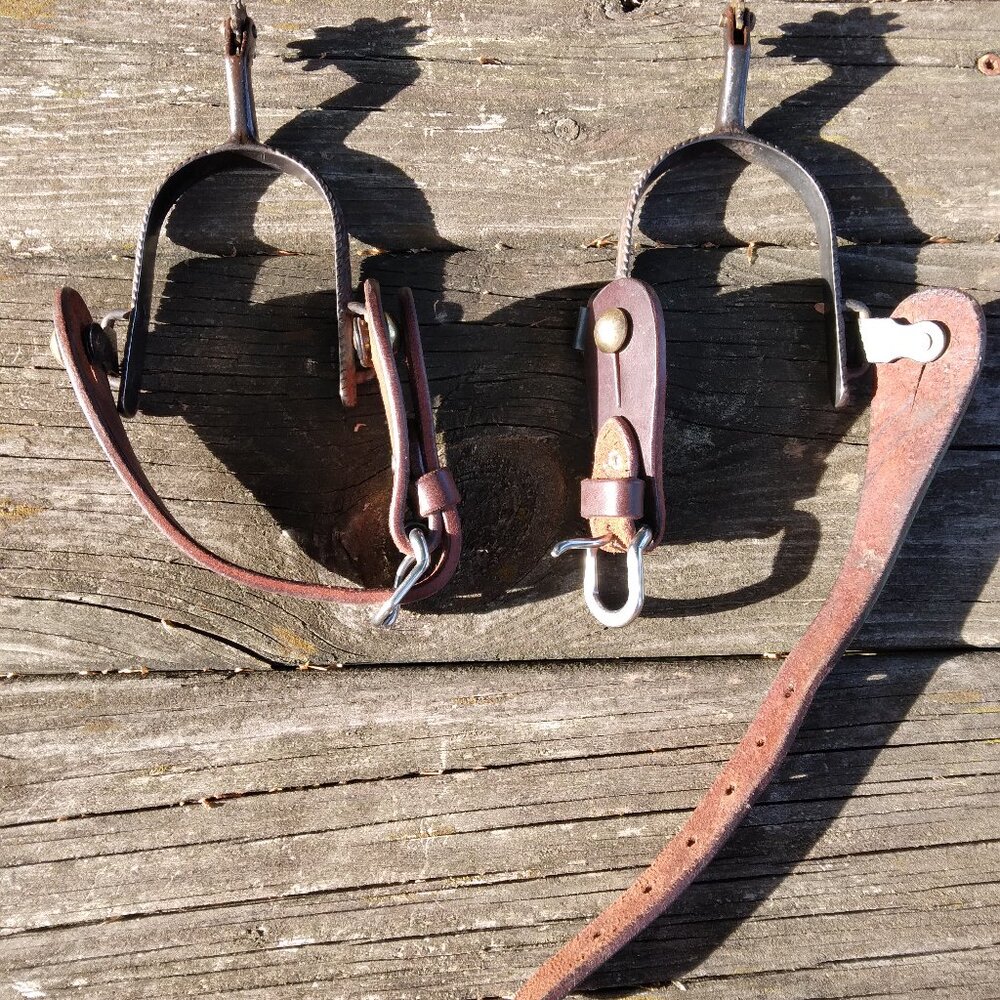 Reinsman Western Scroll Design Spurs with Leather Spur Straps